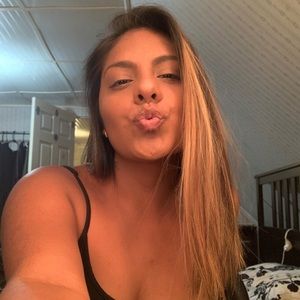 Meet your Posher, Leslie